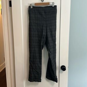 Stretch pull on patterned pant